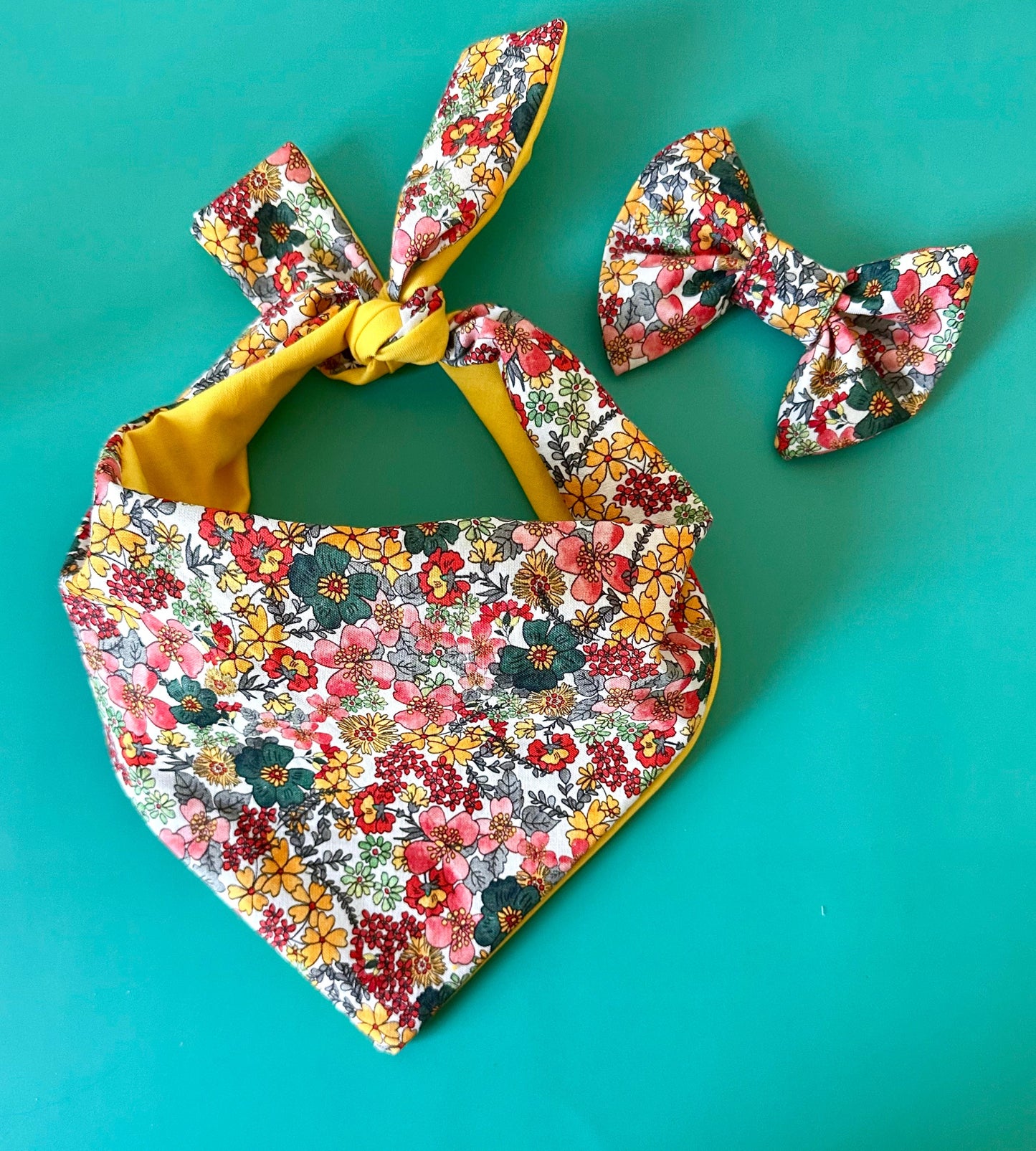 Floral Dog Bandana & Bow Bundle Retro Pet Scarf Gift Idea Stylish Dogs Boho Unique Accessory Flower Pattern Puppy Outfit All Seasons
