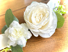 Load image into Gallery viewer, white rose flower collar for dog in wedding
